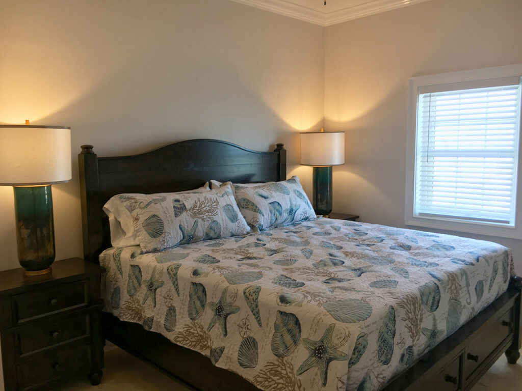 Pineapple Point Resort 10 - Master Bedroom