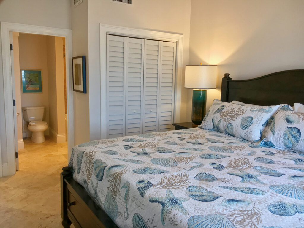 Pineapple Point Resort 10 - Spacious Master Bedroom