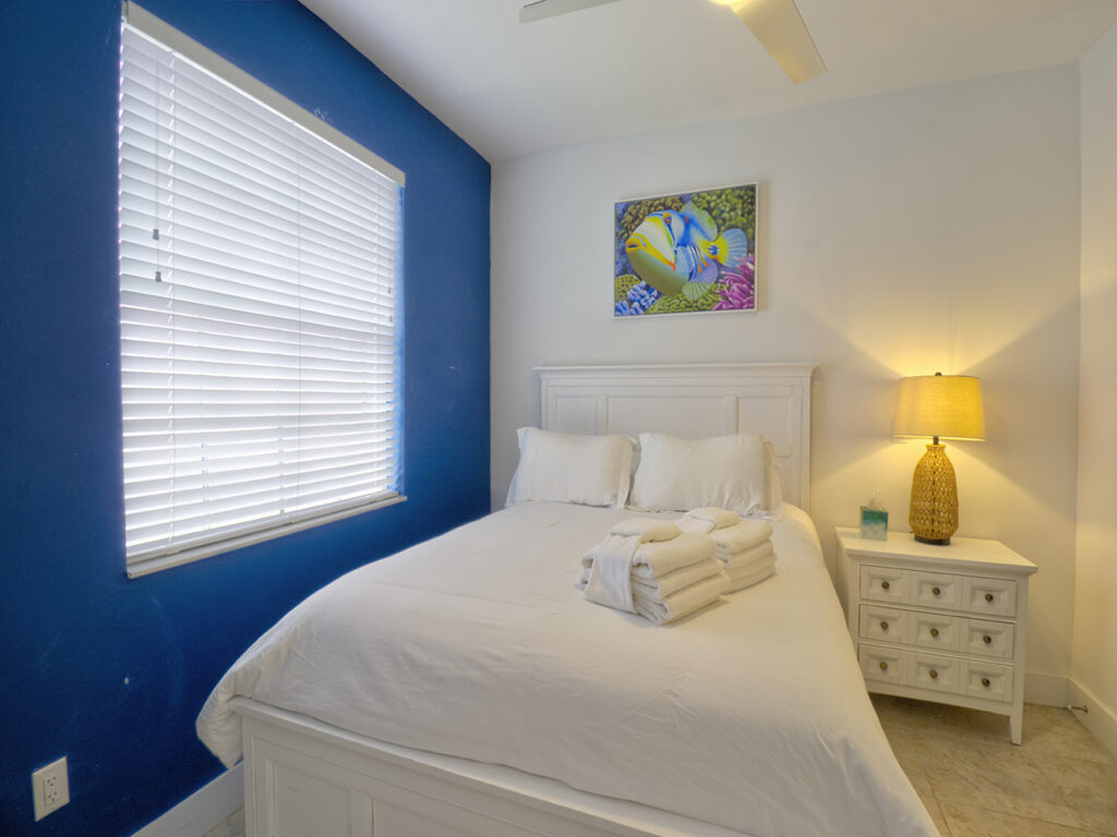 Bahama Beach Club 2061 - Guest Bedroom 1 - 2
