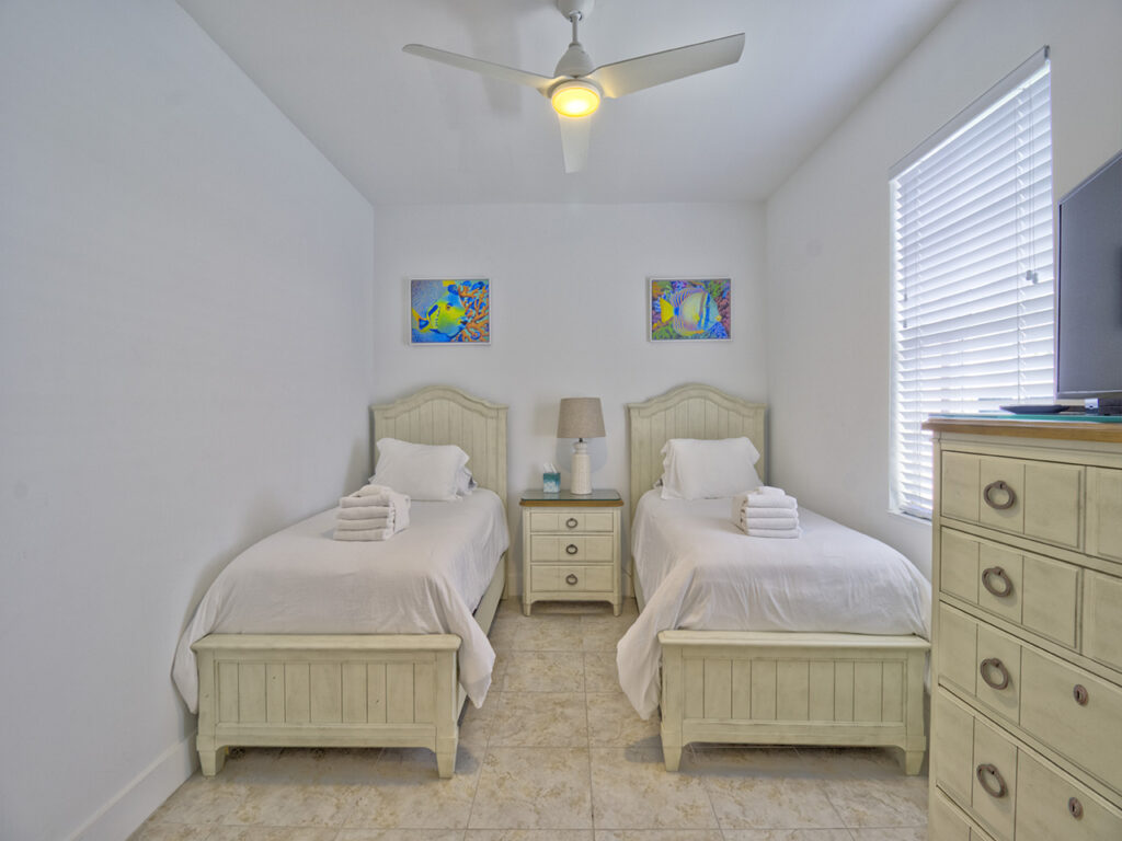 Bahama Beach Club 2061 - Guest Bedroom 2 - 2