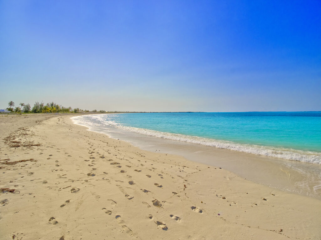 Bahama Beach Club 2061 - Treasure Cay Beach