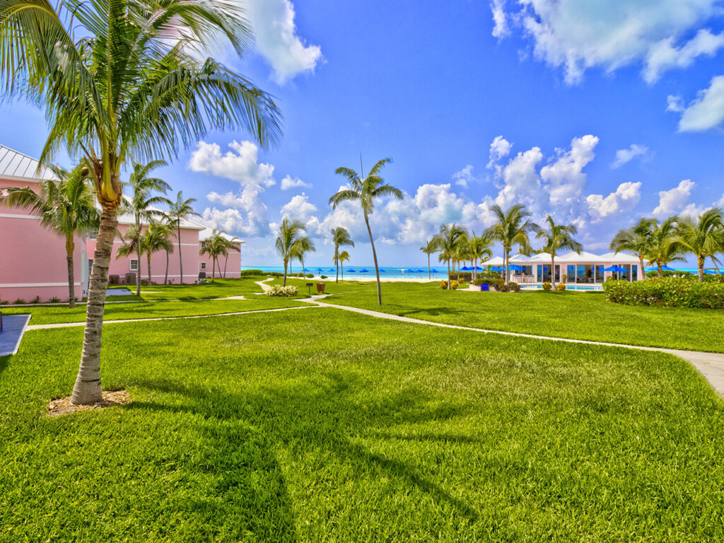 Bahama Beach Club 2061 - Short Walk To Treasure Cay beach